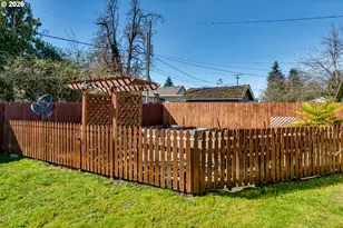 549 Gilfry Ave, Creswell, OR 97426 - Photo 36