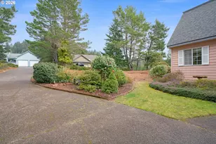 26 Ocean Dunes Dr, Florence, OR 97439 - Photo 4