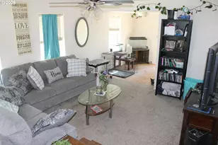 3225 College St, Baker City, OR 97814 - Photo 2