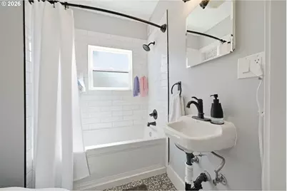422 NE 57th Ave, Portland, OR 97213 - Photo 14