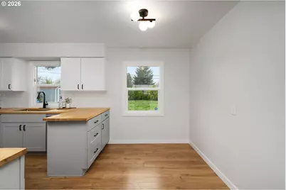 16428 SE Woodward St, Portland, OR 97236 - Photo 12