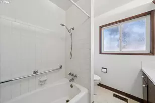 35560 SW Forest Hills St, Cornelius, OR 97113 - Photo 18