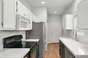 8165 NE Wilkins St, Hillsboro, OR 97006 - Photo 8