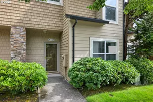 8165 NE Wilkins St, Hillsboro, OR 97006 - Photo 2