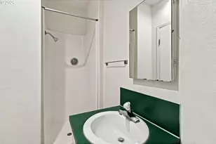 736 5th St, Springfield, OR 97477 - Photo 18