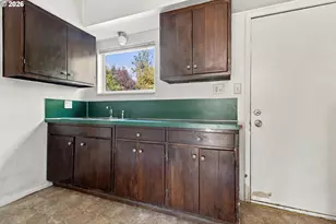 736 5th St, Springfield, OR 97477 - Photo 8