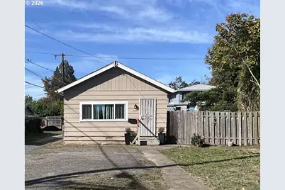736 5th St, Springfield, OR 97477 - Photo 1