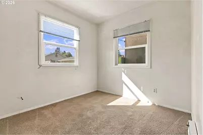 736 5th St, Springfield, OR 97477 - Photo 10