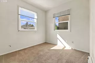 736 5th St, Springfield, OR 97477 - Photo 10