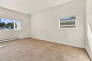 736 5th St, Springfield, OR 97477 - Photo 6