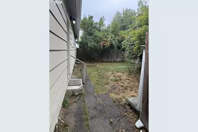 736 5th St, Springfield, OR 97477 - Photo 20