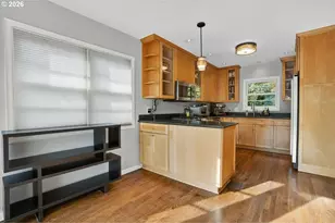 1517 SW Highland Pkwy, Portland, OR 97221 - Photo 10