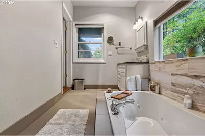 1517 SW Highland Pkwy, Portland, OR 97221 - Photo 18