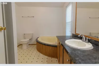 3396 Lake Vanessa Cir NW, Salem, OR 97304 - Photo 16