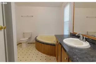 3396 Lake Vanessa Cir NW, Salem, OR 97304 - Photo 16