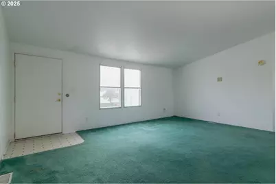 3396 Lake Vanessa Cir NW, Salem, OR 97304 - Photo 2