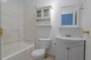 3396 Lake Vanessa Cir NW, Salem, OR 97304 - Photo 18