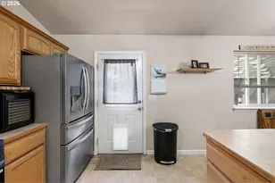 24891 Kingpin Loop, Veneta, OR 97487 - Photo 16