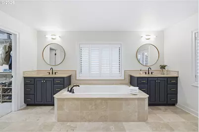 2863 Olympic St, Woodburn, OR 97071 - Photo 18