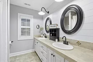 2863 Olympic St, Woodburn, OR 97071 - Photo 22