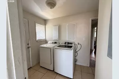 2812 19th Ave, Forest Grove, OR 97116 - Photo 8