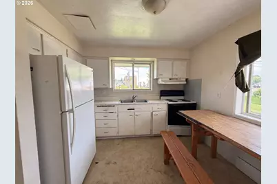 2812 19th Ave, Forest Grove, OR 97116 - Photo 6