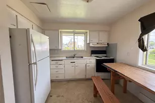 2812 19th Ave, Forest Grove, OR 97116 - Photo 6