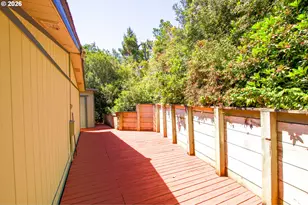 1601 Rhododendron Dr, Florence, OR 97439 - Photo 38