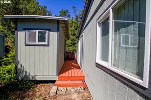 1601 Rhododendron Dr, Florence, OR 97439 - Photo 36