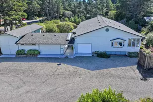 87830 Terrace View Dr, Florence, OR 97439 - Photo 2