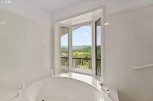 322 Monta Vista Ln, Roseburg, OR 97471 - Photo 32