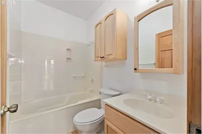 322 Monta Vista Ln, Roseburg, OR 97471 - Photo 38