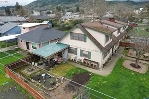 212 Park St, Riddle, OR 97469 - Photo 34