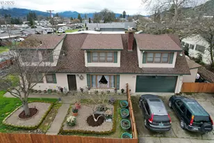 212 Park St, Riddle, OR 97469 - Photo 1