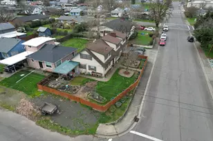 212 Park St, Riddle, OR 97469 - Photo 30