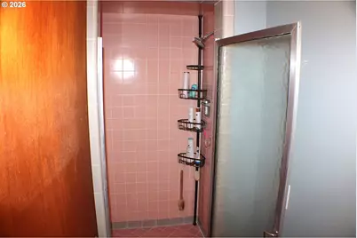 212 Park St, Riddle, OR 97469 - Photo 24