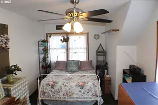 212 Park St, Riddle, OR 97469 - Photo 20