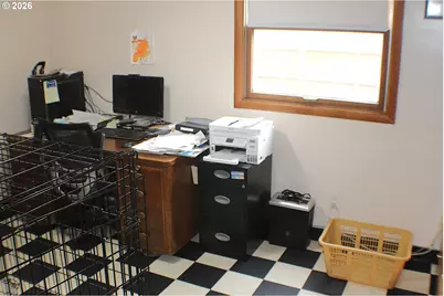 212 Park St, Riddle, OR 97469 - Photo 26