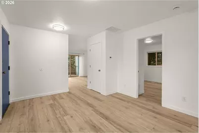 3046 SW Florida Ct #B, Portland, OR 97219 - Photo 4