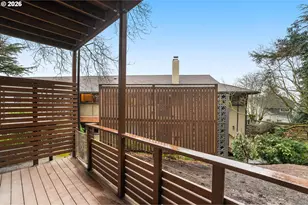 3046 SW Florida Ct, Portland, OR 97219 - Photo 10