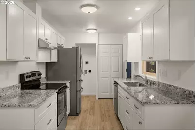 3046 SW Florida Ct #B, Portland, OR 97219 - Photo 12