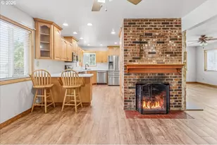 7910 N McKenna Ave, Portland, OR 97203 - Photo 8