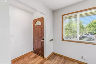 7910 N McKenna Ave, Portland, OR 97203 - Photo 2