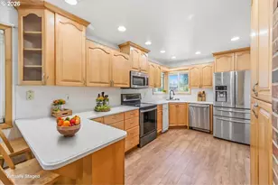 7910 N McKenna Ave, Portland, OR 97203 - Photo 10