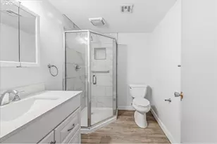 7910 N McKenna Ave, Portland, OR 97203 - Photo 24