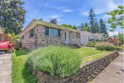7910 N McKenna Ave, Portland, OR 97203 - Photo 2