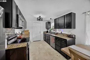 78 N Vernon St, Coquille, OR 97423 - Photo 4