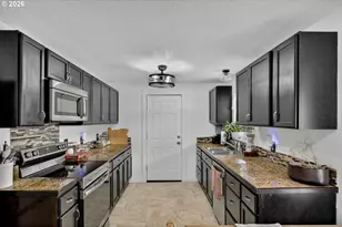 78 N Vernon St, Coquille, OR 97423 - Photo 2
