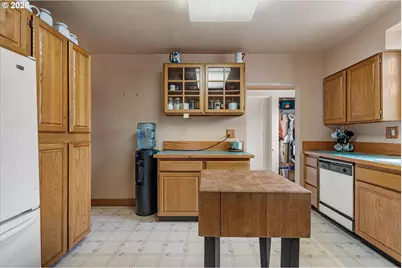 701 Z Ave, La Grande, OR 97850 - Photo 16