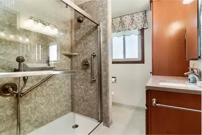16615 NE Halsey St, Portland, OR 97230 - Photo 18